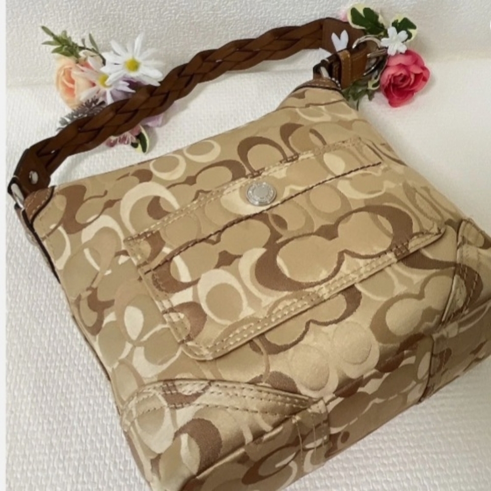 🍍Coach Chelsea Optic SignatureHobo Handbag Tan Brown EUC - Picture 5 of 17
